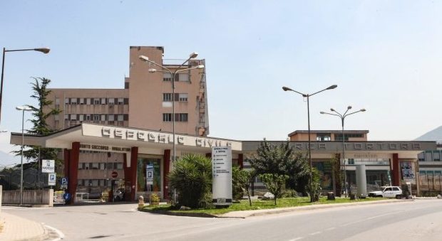 Prenatal dona 35 mila euro all'oncoematologia dell'ospedale Tortora di Pagani