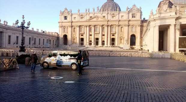 Presepe di Sutrio in piazza San Pietro in Vaticano