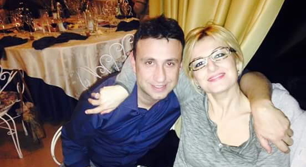 Cristian Fenzi e la moglie Paola in un momento felice