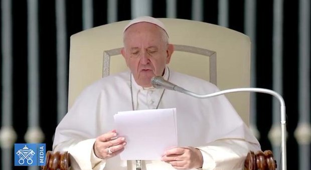 Papa Francesco e l'autocoscienza: «In questi sei anni sono rimasto lo stesso»