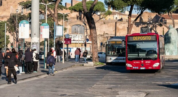 Sciopero trasporti 15 dicembre Roma, orari e fasce di garanzia: metro, autobus e tram a rischio