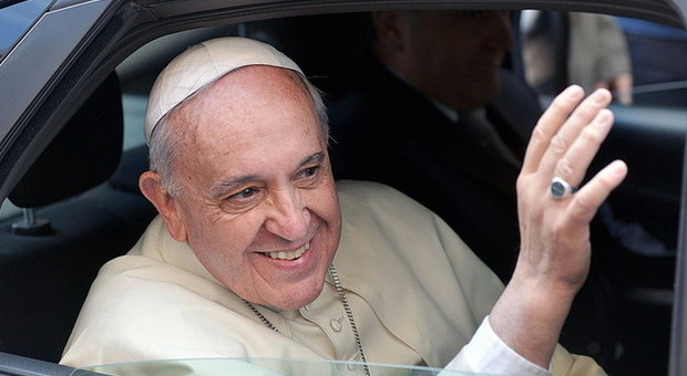 Il papa a Botteghe Oscure (Foto di Paolo Caprioli/Ag.Toiati)
