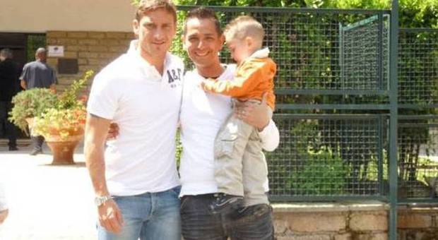 Padre e figlio morti dopo la partita, Totti: «Vi sono vicino, da papà e capitano»