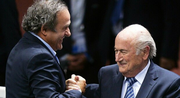 Platini e Blatter hanno truffato, il pm svizzero li rimanda a giudizio