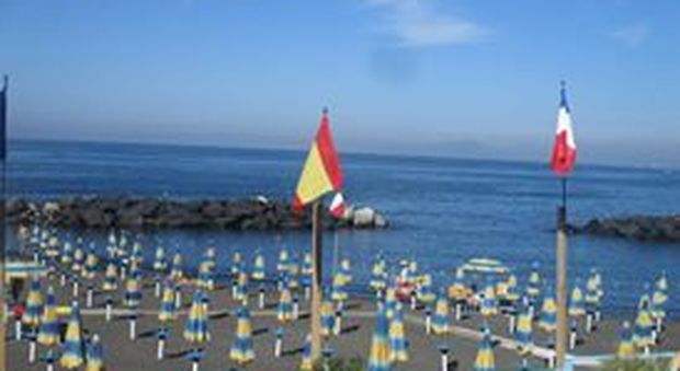 Duecento bimbi sfortunati gratis al mare: l'iniziativa in Litoranea a Torre del Greco