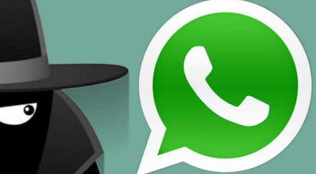 Truffa WhatsApp: la finta chat della banca Unicredit. Attenzione al conto corrente