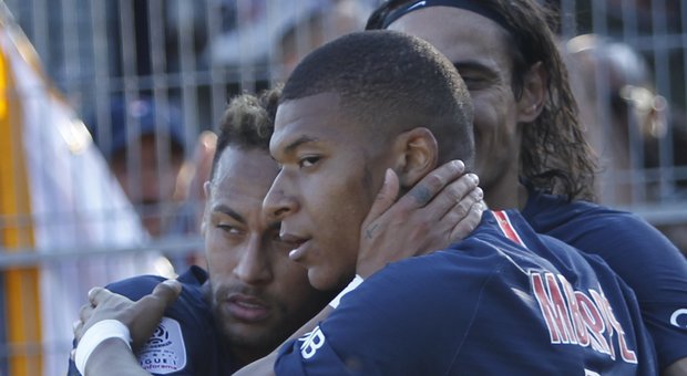 Paris Saint-Germain già vola nella Ligue 1, battuto 4-2 il Nimes