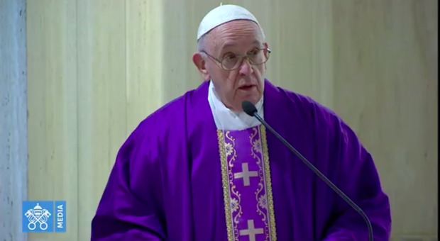 Papa Francesco: «Pregate per chi ci governa e deve prendere le decisioni sulla pandemia»