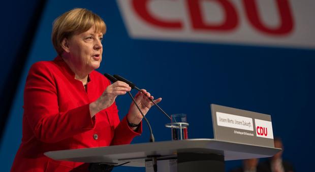 Svolta Merkel: “No al burqa, le leggi tedesche vengono prima di tutto”