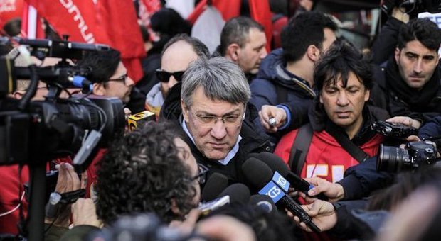 Fiom, a Pomigliano scioperano solo in 5. Landini: «Sapevamo di perdere»