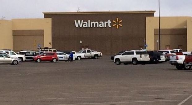 Texas, ucciso assalitore Walmart: ostaggi liberi - Diretta twitter