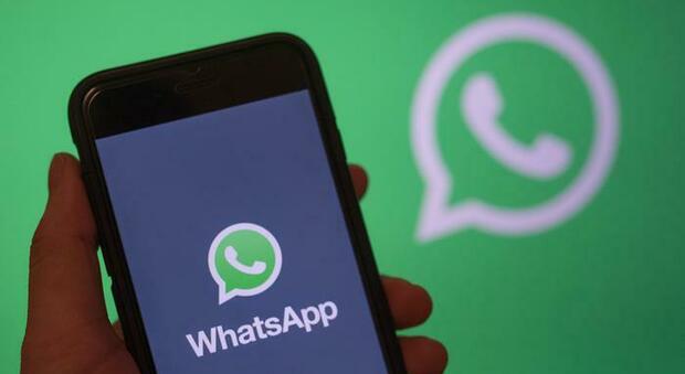 Whatsapp, la nuova truffa che si nasconde dietro al messaggio di un amico: l'allarme