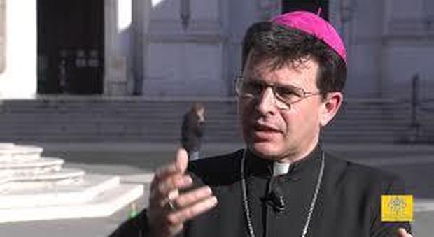 l'arcivescovo Fabio Dal Cin