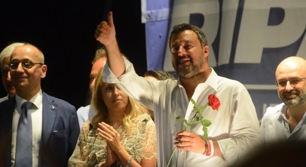 Governo, il piano di Salvini non include Meloni e Berlusconi: «Correrò da solo»