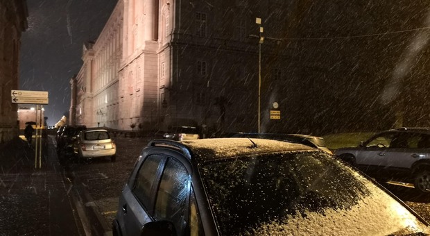 La Reggia di Caserta sotto la neve (foto Frattari)