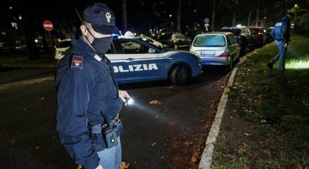Massimo, ucciso in auto a Torino: il giallo delle due ore sotto casa dell'amica. I colleghi: «Era un uomo perbene»