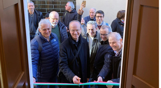 Il vescovo inaugura Casa don Giorgio per chi non si può permettere un tetto
