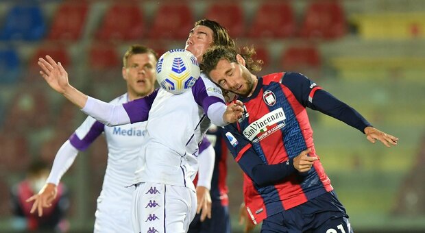 Crotone chiude con il pari: 0-0 con la Fiorentina, Parma ultimo