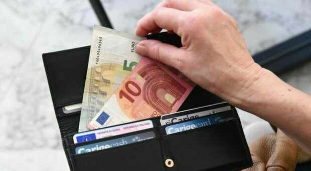 Bonus 150 euro, ecco a chi spetta: il calendario dei pagamenti (fino a febbraio 2023)