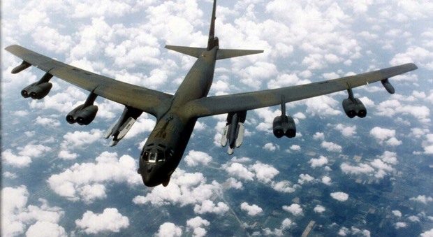 Bombardieri Usa sorvolano spazio aereo conteso sul Mar Cinese, Pechino: «Grave provocazione»