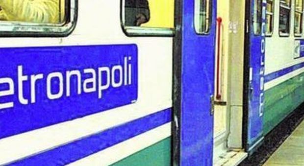Identificata donna finita sotto treno della metropolitana di Napoli