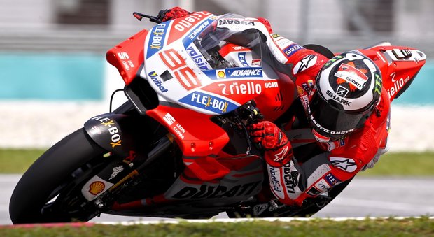 Test Sepang, sfreccia Lorenzo: Rossi solo ottavo su Yamaha