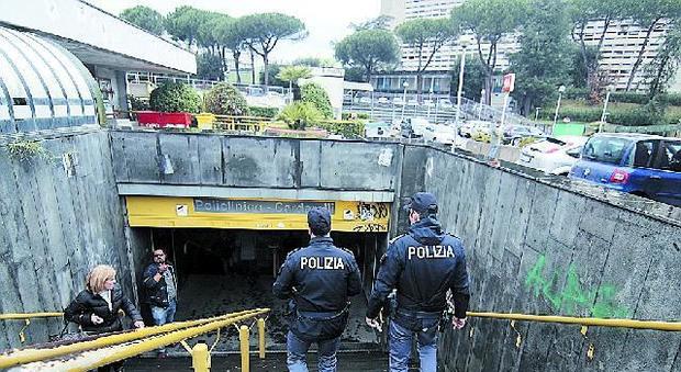 Ciro, pestato dal branco alla metro del Policlinico a Napoli: «Ora ho paura di uscire»