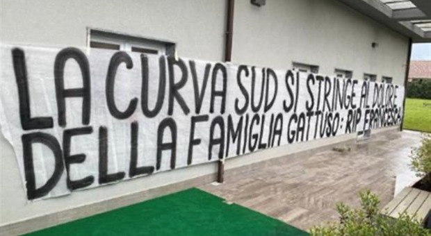Gattuso, il messaggio degli ex tifosi: «La Curva Sud si stringe a Rino»