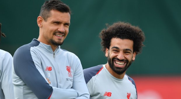 Lovren con l'ex giallorosso Salah durante un allenamento del Liverpool