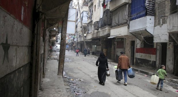 «Attacchi chimici su Aleppo», indaga l'Onu. Bombe malgrado la tregua, chieste 48 ore di stop