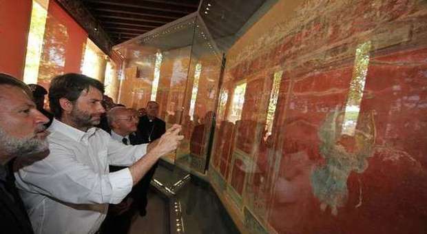 Franceschini a Pompei inaugura l’esposizione dei dipinti di Murecine, affreschi mai visti