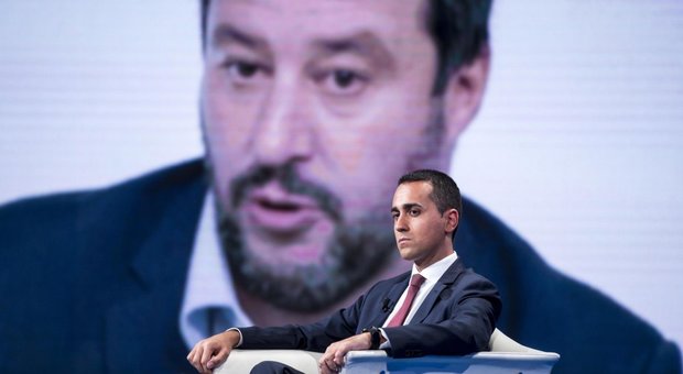 Congresso famiglie, Di Maio: «A Verona fanatici, Salvini legga deleghe». Europee: Di Battista non si candida