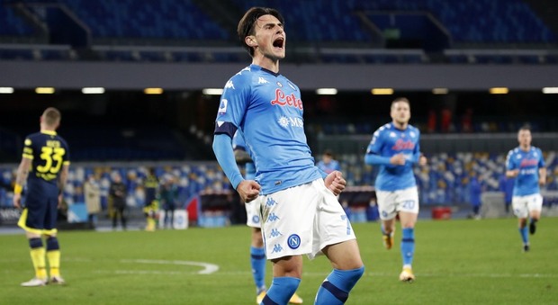 Napoli, Gattuso respira: 2-0 al Parma, sofferenza ma quarto posto vicino
