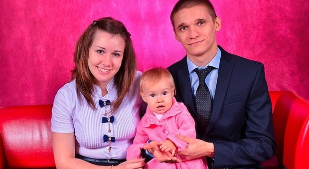 immagine La moglie gli chiede il divorzio e lui si lancia dal nono piano con i sui due figli