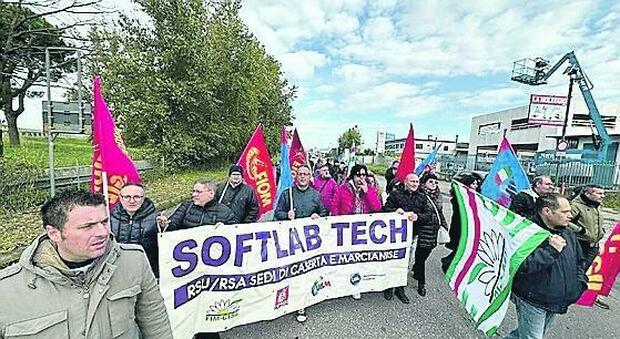 Softlab, torna la protesta in Regione