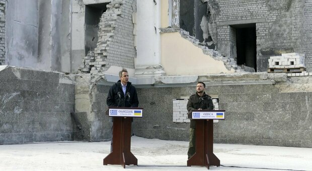 Guerra, dopo le esplosioni contro Zelensky e Mitsotakis a Odessa la Grecia vuole inviare i missili S-300 all'Ucraina