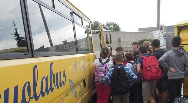 Fondamentale per la sicurezza indossare le cinture di sicurezza anche sugli scuolabus