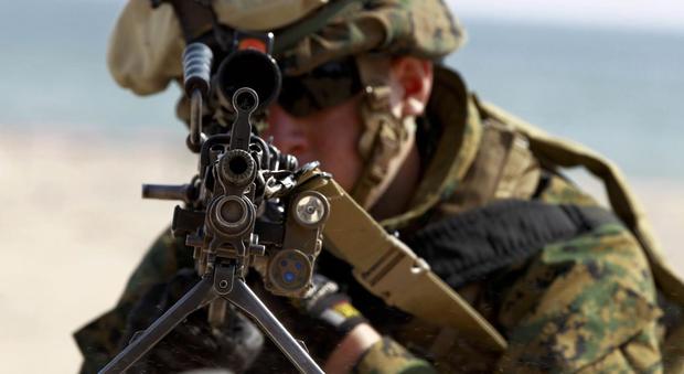 Lotta all'Isis, Marines schierati a Raqqa. Rafforzato l'impegno degli Usa in Siria e Kuwait