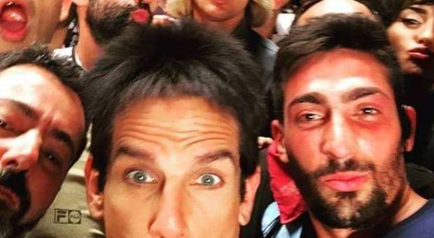 Ben Stiller, selfie sul set di Zoolander a Roma: «Daje» con il collega Owen Wilson