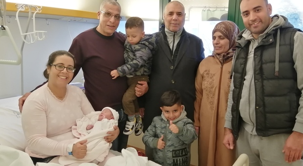 Miriam Faid, nata all'ospedale di Adria, e la sua famiglia