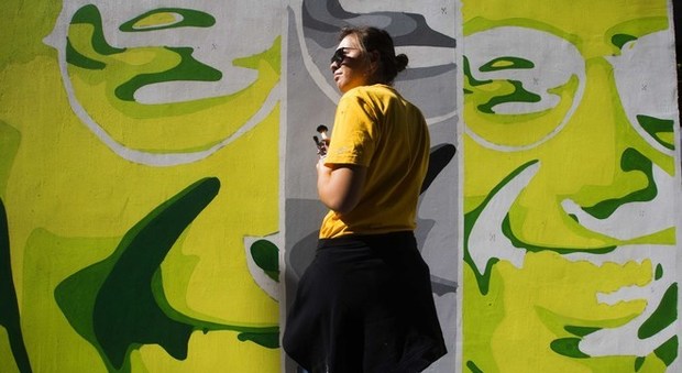 Murales dedicato a Giancarlo Siani il verde Mehari che dà speranza