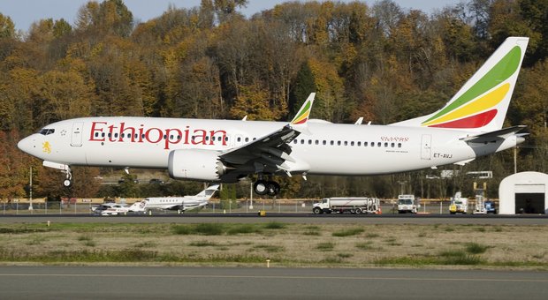 Boeing 737 Max, l’Europa blocca tutti i voli. Autorità Usa: «Rivedere il software»