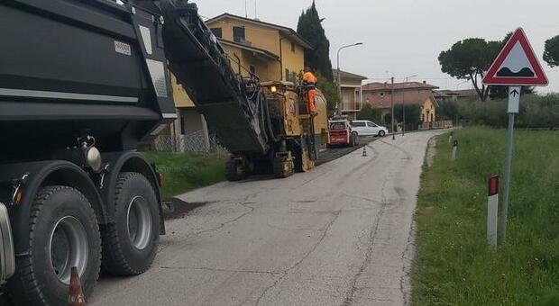 È ripartito il piano delle asfaltature a Fano: l'assessora Brunori aggiorna la tabella di marcia