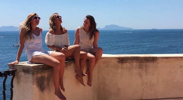 Kat felice nella sua casa di Napoli «La vita è bella», dice ai suoi fan