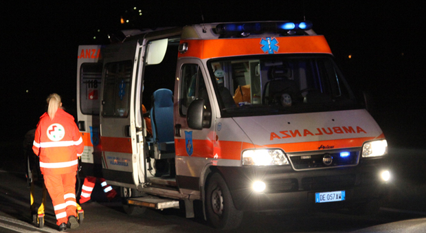 Incidente sulla SS18 a Paestum, quattro feriti e traffico in tilt