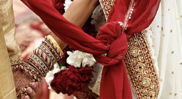 Matrimonio combinato in India, il tribunale di Modena lo annulla: la sposa denuncia il padre «Caso Saman a lieto fine»