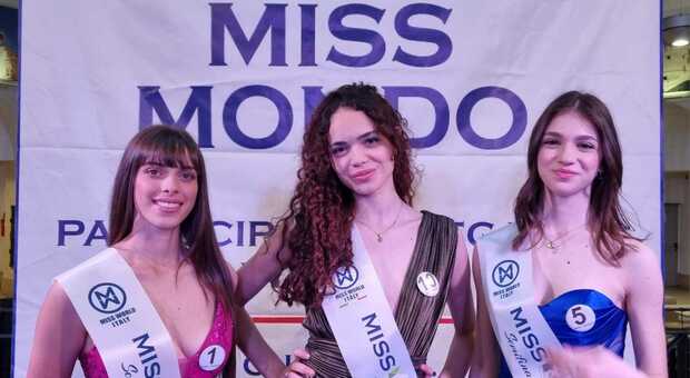 Miss Mondo Umbria, da sinistra Tonialini, Pescrilli e Landi