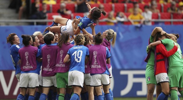 Mondiali donne, super Italia: battuta l'Australia 2-1 al 95'