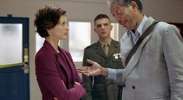 Stasera in tv, oggi giovedì 13 gennaio su Rai Movie «High Crimes - Crimini di stato»: curiosità e trama del film con Morgan Freeman e Tom Bower