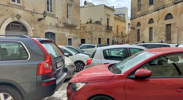 Lecce, centro storico chiuso alle auto: i residenti ricorrono al Tar contro la Ztl h24